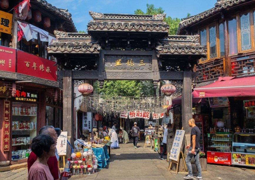 你的人生是不是为了争，争的是又是什么，人这么多不争又怎么生存呢？游戏画面